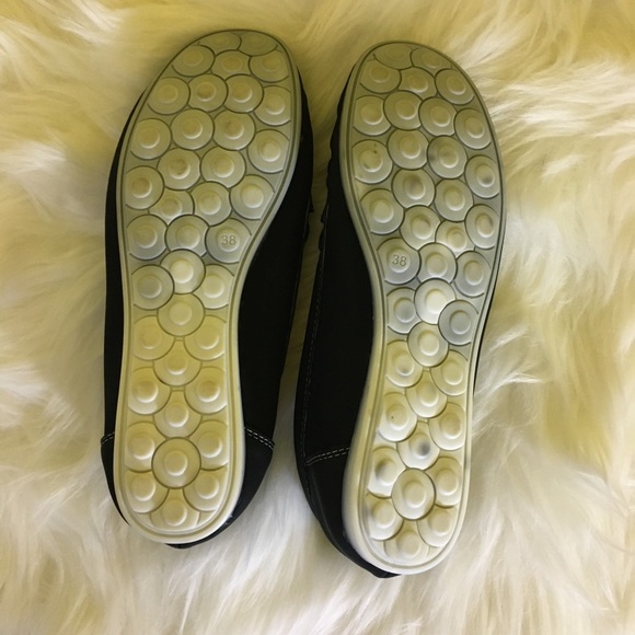 3/$20 NWOB Carmen's Black Loafers - Picture 4 of 6